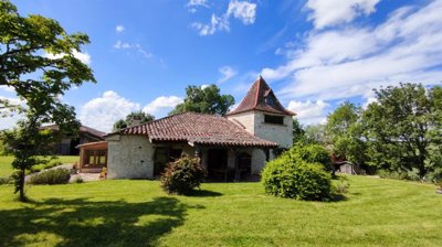 1 - Montpezat-de-Quercy, House