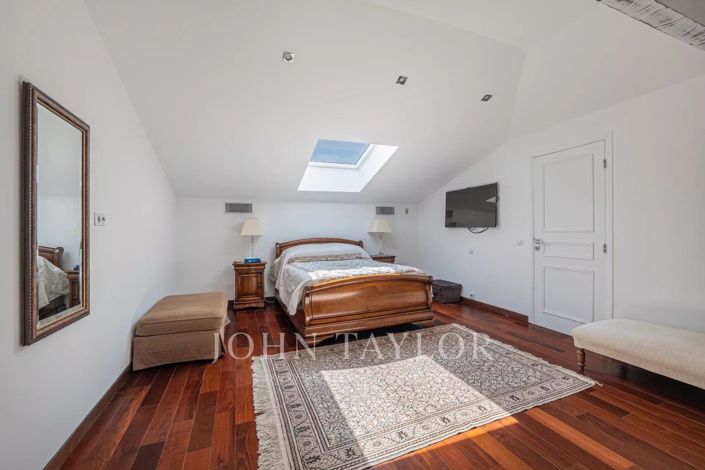 Image No.13-5 Bed House for sale