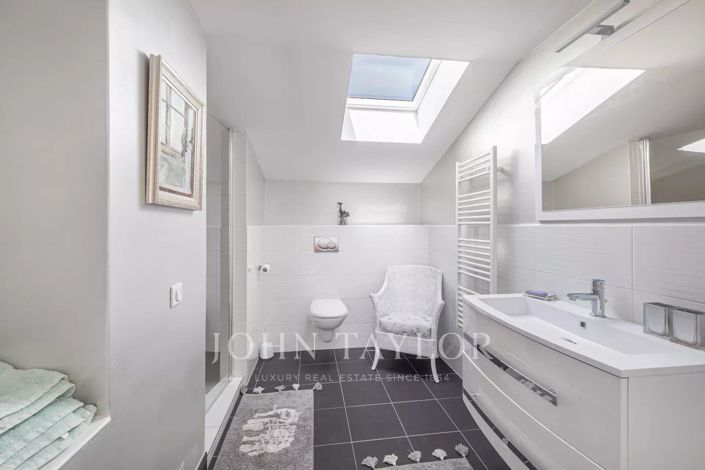 Image No.14-5 Bed House for sale