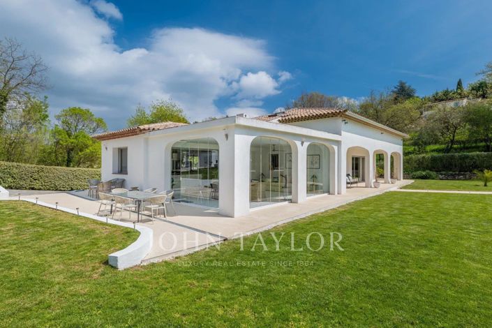 Image No.2-5 Bed House for sale