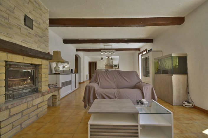 Image No.12-4 Bed House for sale