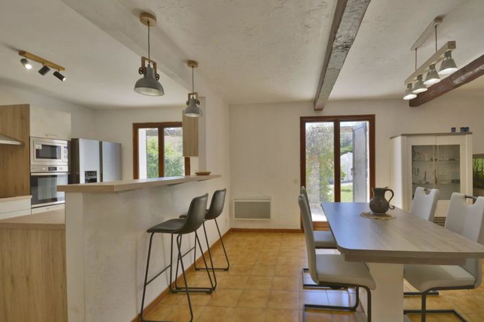 Image No.14-4 Bed House for sale