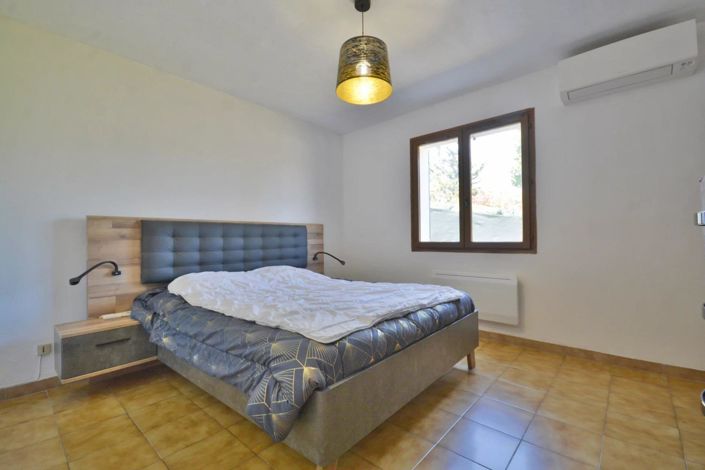 Image No.17-4 Bed House for sale