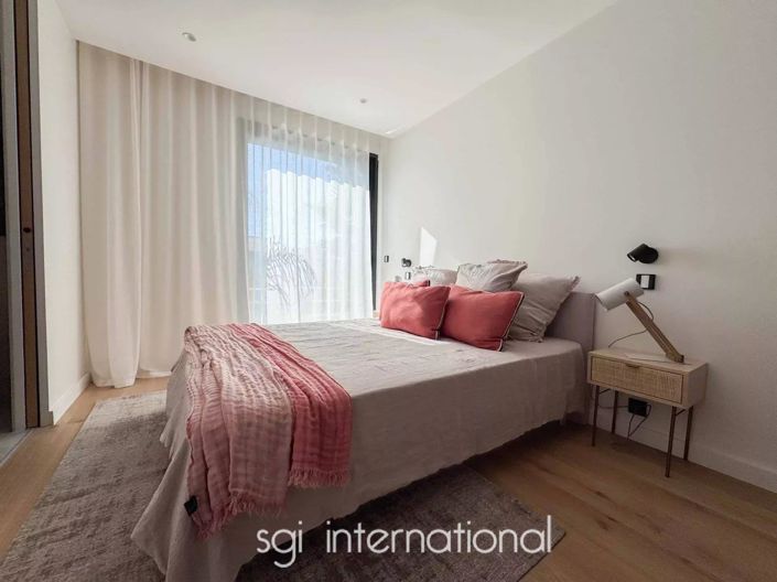 Image No.13-4 Bed House for sale