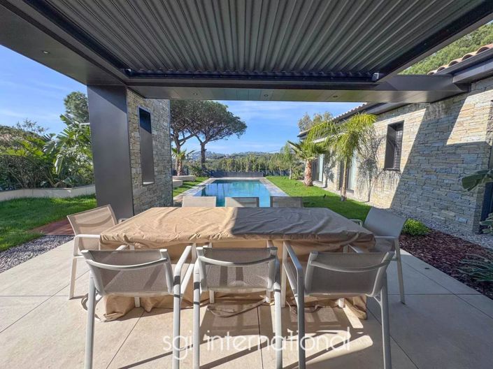 Image No.5-4 Bed House for sale