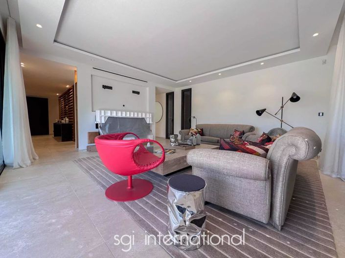 Image No.7-4 Bed House for sale