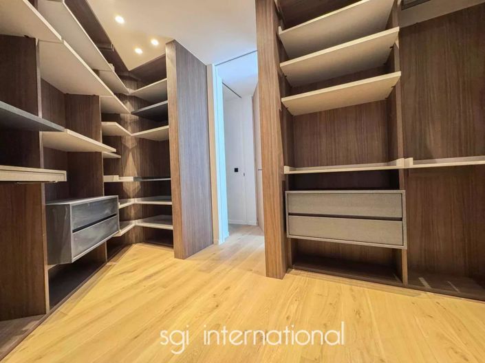 Image No.10-5 Bed House for sale