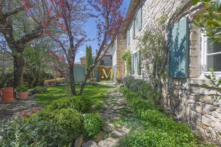 Image No.17-3 Bed House for sale