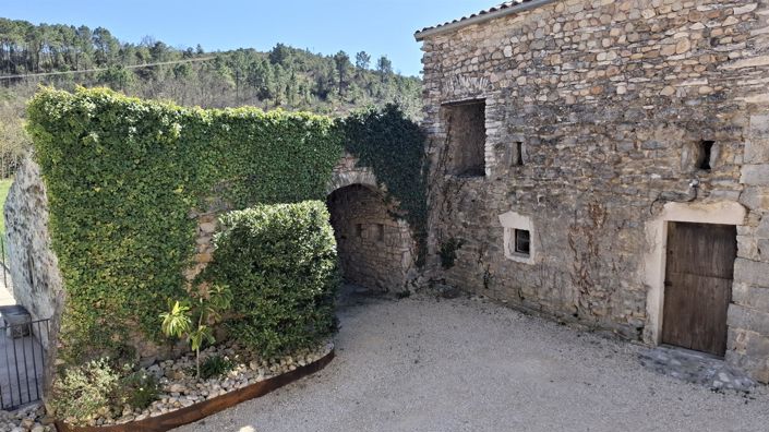 Image No.16-4 Bed House for sale