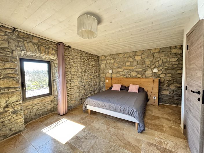 Image No.6-4 Bed House for sale