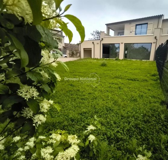 Image No.1-3 Bed House for sale