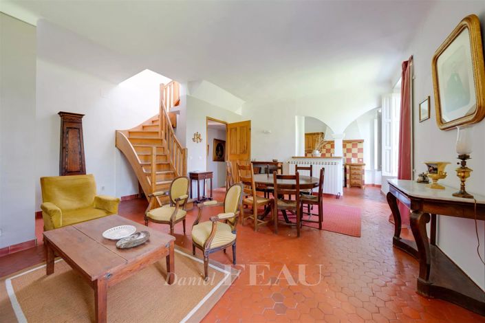 Image No.7-17 Bed House for sale