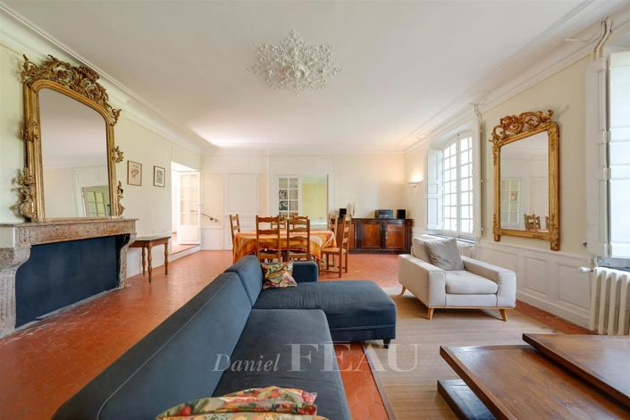 Image No.8-17 Bed House for sale