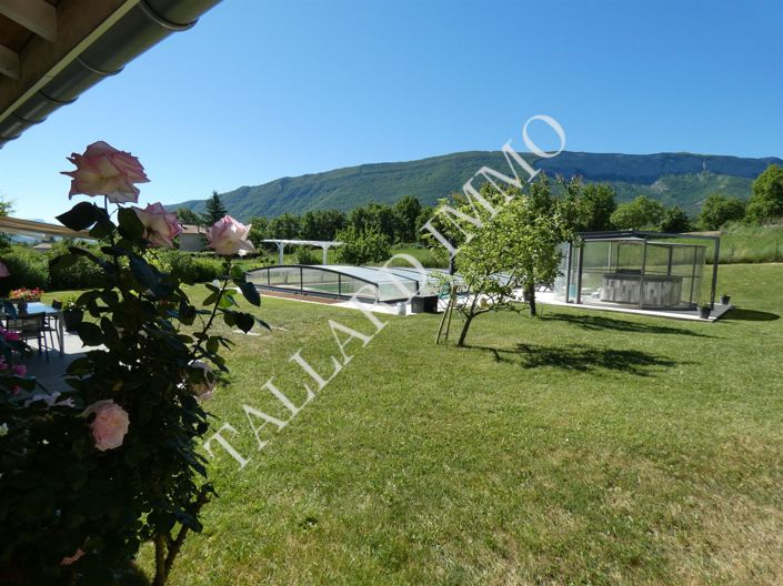 Image No.1-3 Bed House for sale