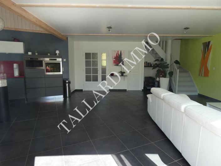 Image No.14-3 Bed House for sale