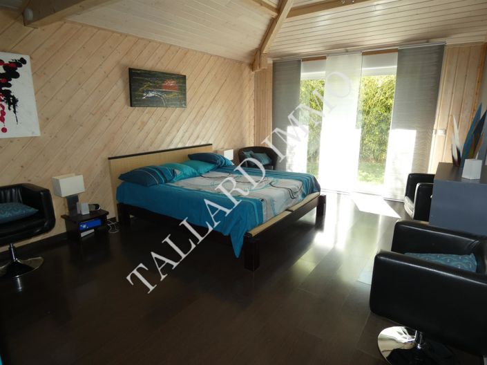 Image No.18-3 Bed House for sale