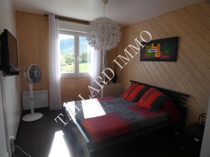 Image No.8-3 Bed House for sale