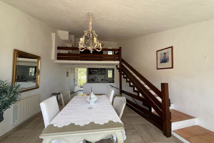 Image No.11-2 Bed House for sale