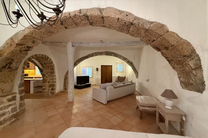 Image No.18-2 Bed House for sale