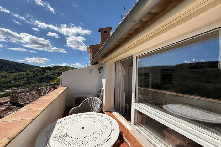 Image No.2-2 Bed House for sale