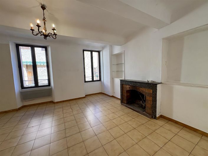 Image No.1-4 Bed House for sale