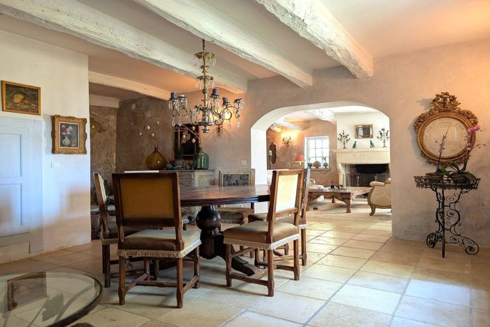 Image No.12-5 Bed House for sale