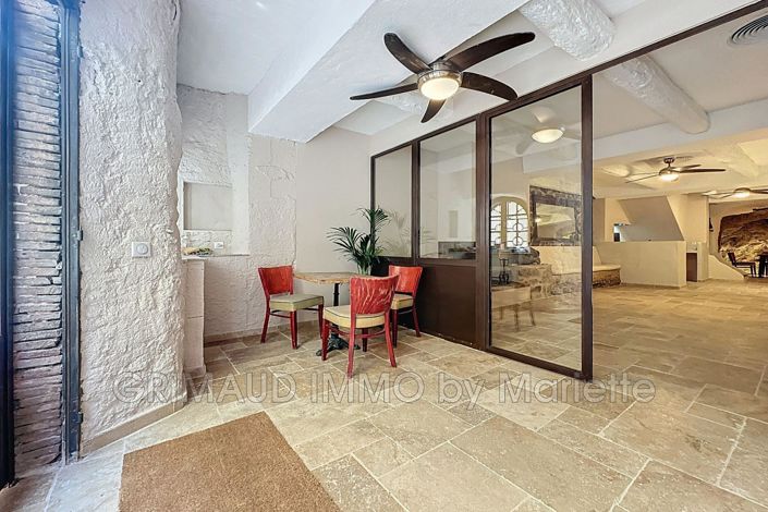 Image No.1-2 Bed House for sale