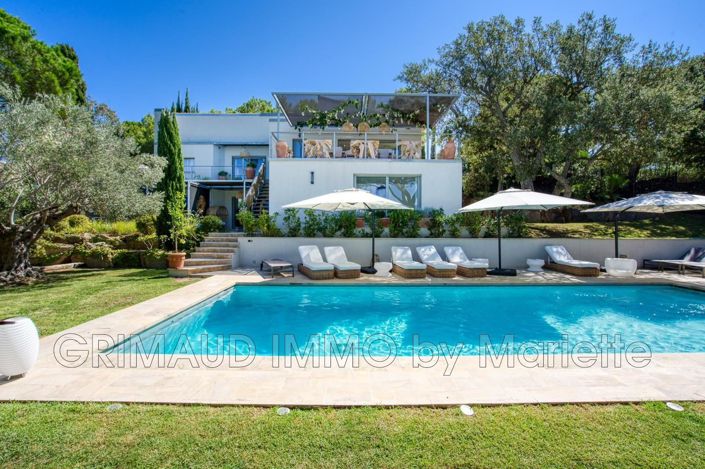Image No.1-4 Bed House for sale