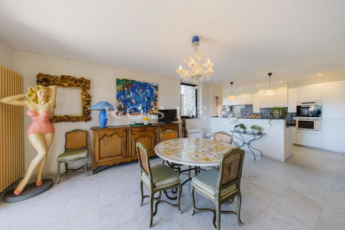 Image No.5-5 Bed House for sale