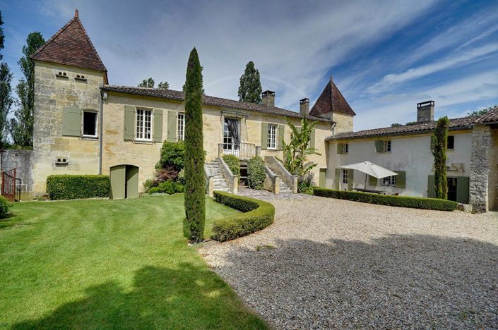 Image No.1-12 Bed House for sale