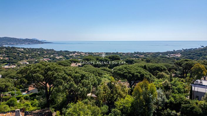 Image No.14-5 Bed Property for sale