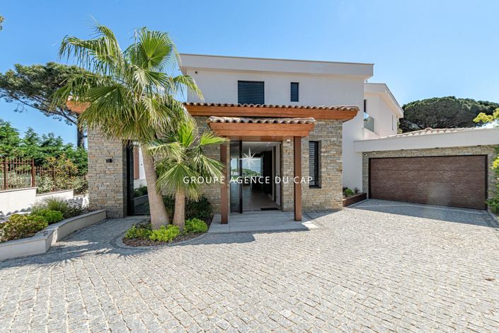 Image No.4-5 Bed Property for sale