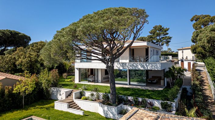 Image No.5-5 Bed Property for sale