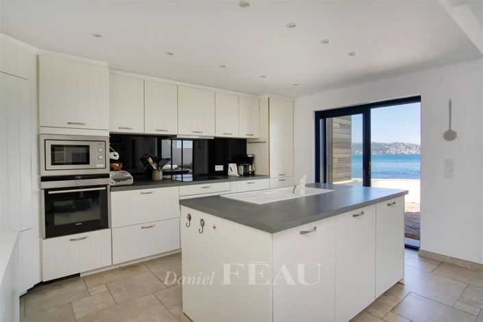 Image No.7-4 Bed House for sale