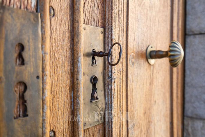 Image No.10-3 Bed House for sale