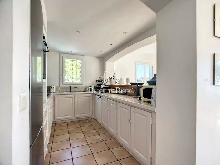 Image No.14-4 Bed House for sale