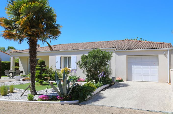 Image No.1-3 Bed House for sale