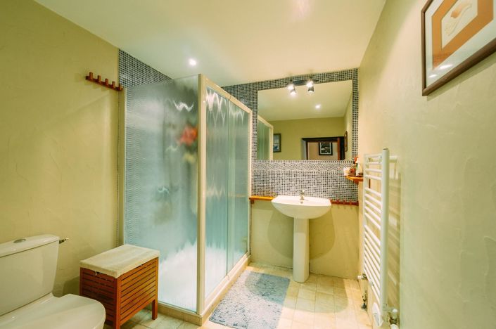 Image No.13-5 Bed House for sale