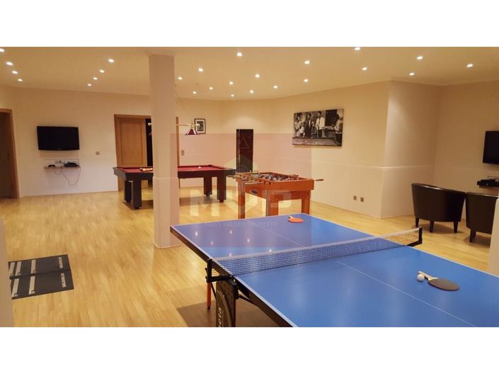 Image No.26-8 Bed House for sale