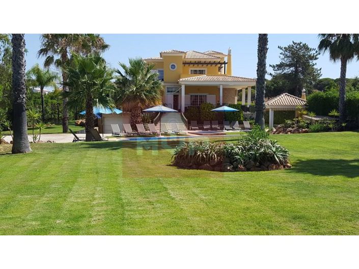 Image No.5-8 Bed House for sale