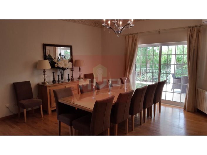 Image No.7-8 Bed House for sale