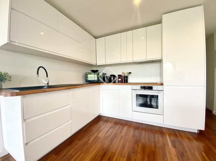 Image No.18-3 Bed Apartment for sale