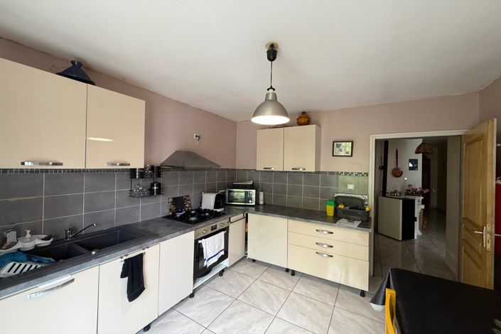 Image No.3-3 Bed House for sale