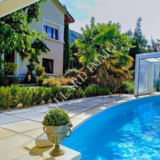 Image No.1-6 Bed House for sale
