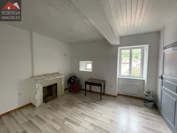 Image No.17-7 Bed House for sale