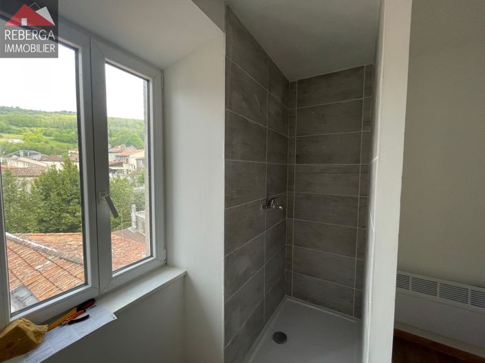 Image No.19-7 Bed House for sale