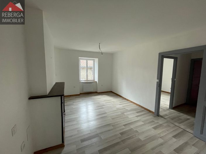 Image No.22-7 Bed House for sale