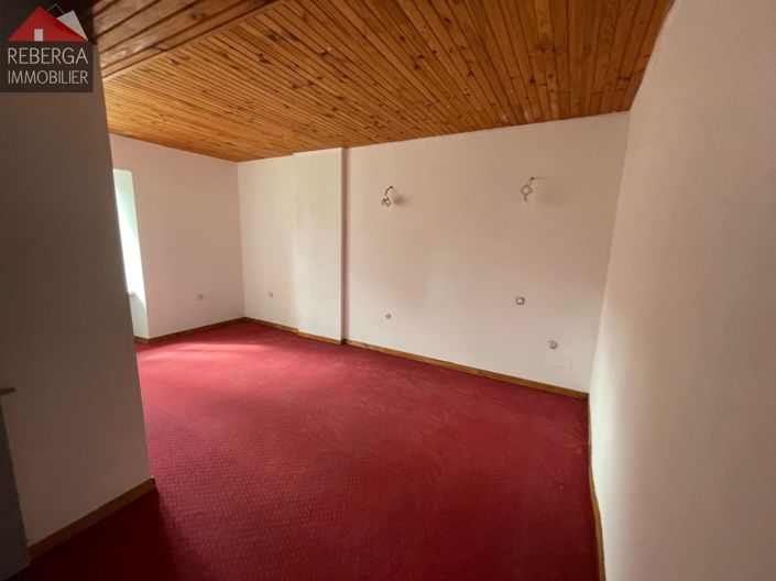 Image No.26-7 Bed House for sale