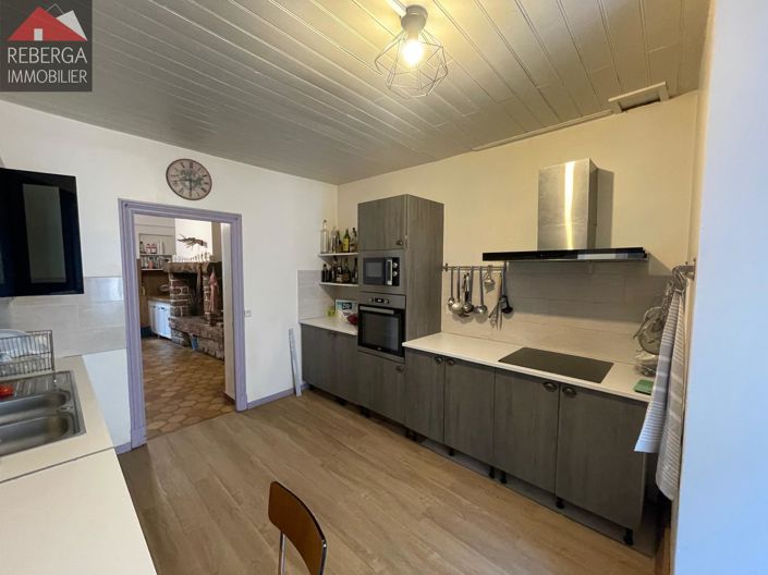 Image No.4-7 Bed House for sale