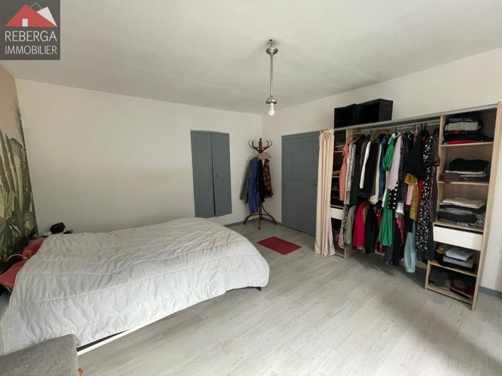 Image No.7-7 Bed House for sale